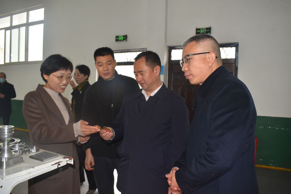 领导调研促发展，砥砺奋进谱新章—— 市政府副市长罗延发莅校调研